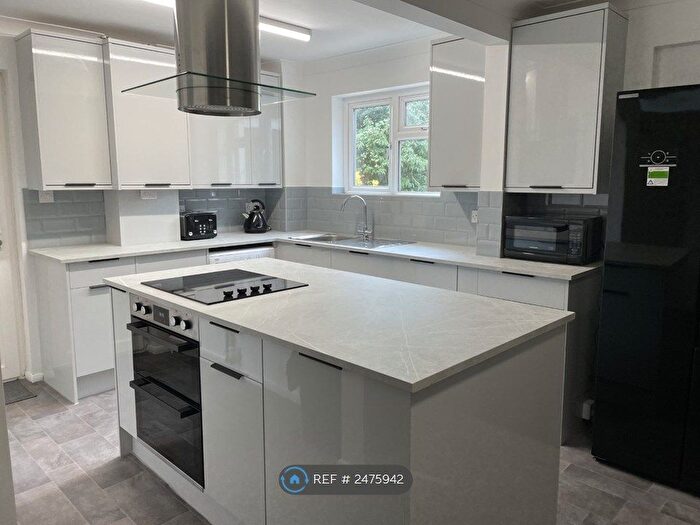 6 Bedroom Semi-Detached House To Rent In Goldfinch Close, Colchester, CO4