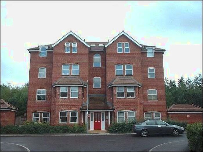 2 Bedroom Apartment To Rent In Oceana Crescent, Beggarwood, Basingstoke, RG22