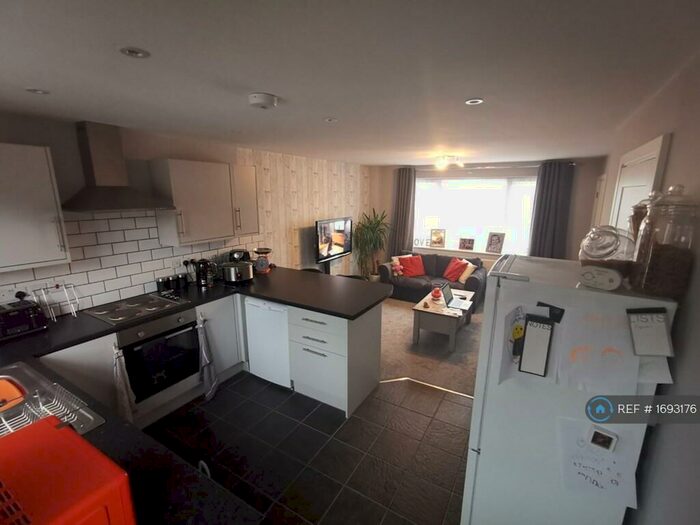 1 Bedroom Semi-Detached House To Rent In Champion Way, Oxford, OX4