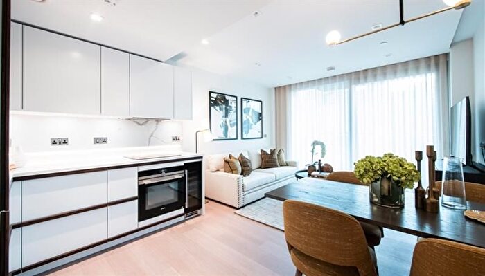 2 Bedroom Flat To Rent In Garrett Mansions, Edgware Road, London, W2