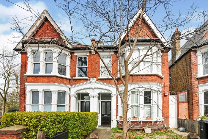 Flat To Rent In Inchmery Road, London, SE6
