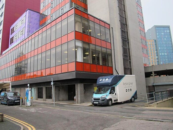 2 Bedroom Flat To Rent In Christchurch Road, Bournemouth, Dorset, BH1