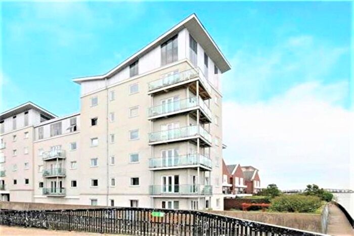 3 Bedroom Flat To Rent In The Reflection, Woolwich Manor Way, E16