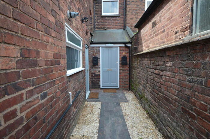 1 Bedroom Flat For Sale In B High Street, Amblecote, Stourbridge, DY8