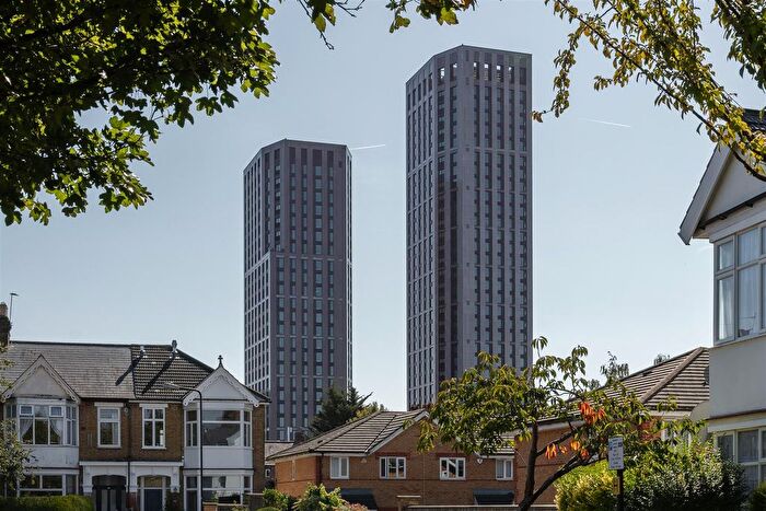 2 Bedroom Flat To Rent In Selbourne Road, Walthamstow, E17