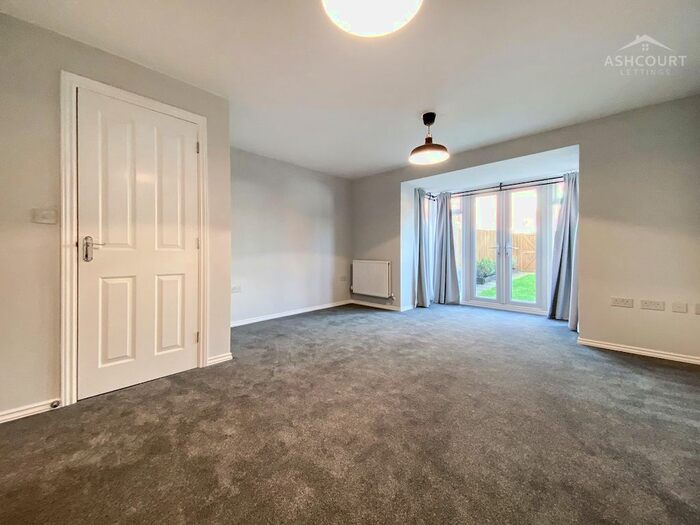 3 Bedroom Terraced House To Rent In Red Kite Close, Hucknall, Nottingham NG15