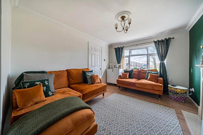 3 Bedroom House For Sale In Bliss Close, Waterlooville, PO7