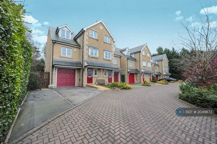 4 Bedroom Semi-Detached House To Rent In Keplestone Mews, Leeds, LS17