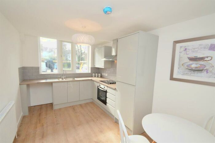 3 Bedroom Flat To Rent In Hazelwell Street, Stirchley, Birmingham, B30