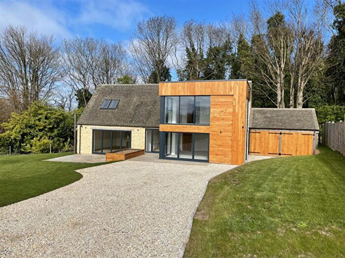 4 Bedroom Detached House For Sale In Wyck Hill, Stow-On-The-Wold, GL54