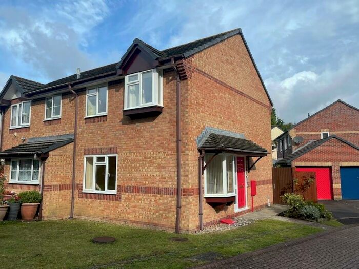 3 Bedroom Semi-Detached House To Rent In Senior Drive, Salisbury, SP2