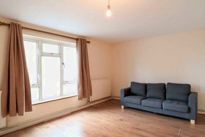 3 Bedroom Flat To Rent In John Street, Brighton, BN2