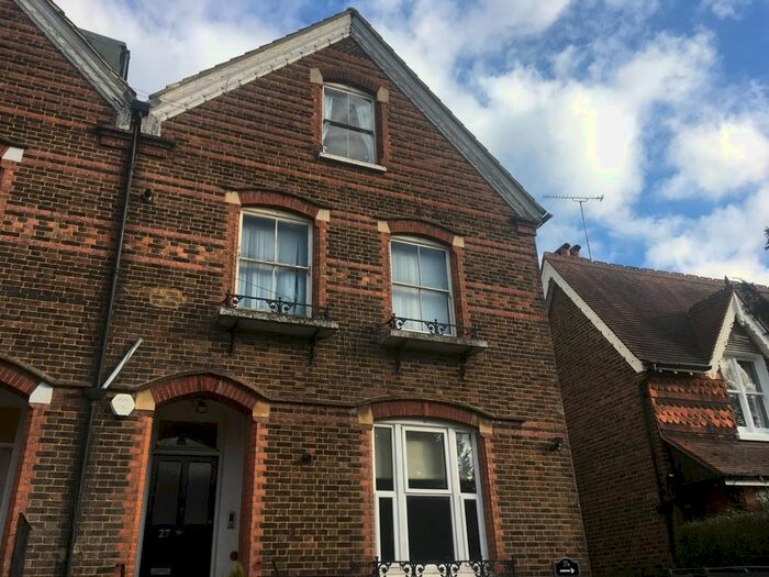 1 Bedroom Flat To Rent In Woodlands Road, Redhill RH1