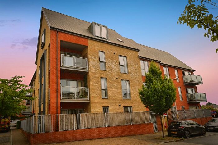 2 Bedroom Flat For Sale In John Amoore Lane, Ashford, TN23