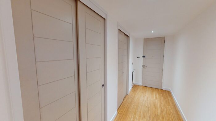2 Bedroom Apartment To Rent In The Octagon, Western Terrace, Nottingham, NG7