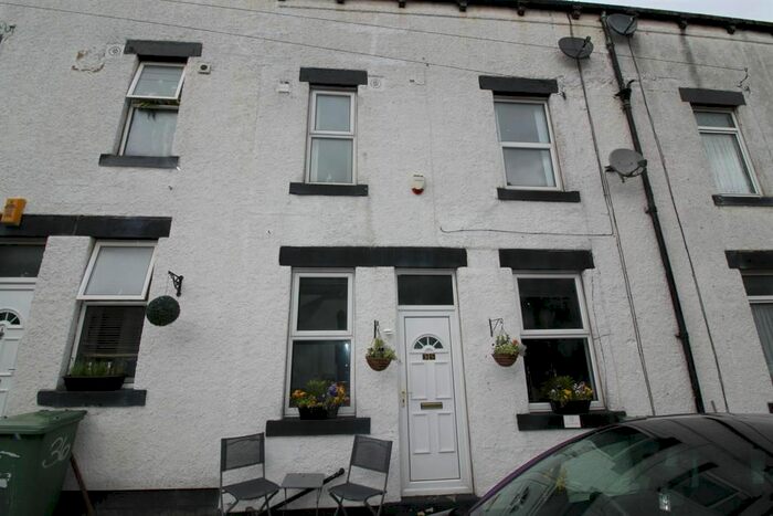 3 Bedroom Terraced House To Rent In Vernon Place, Stanningley, Leeds LS28