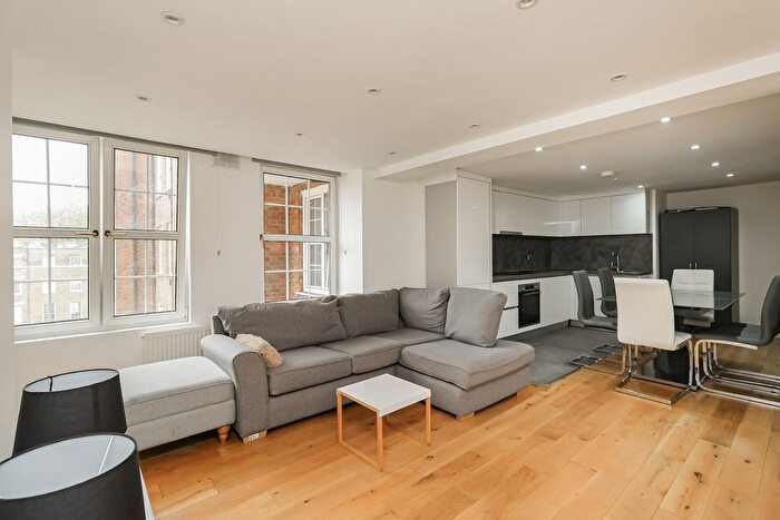 3 Bedroom Flat To Rent In Edgware Road, Paddington, W2