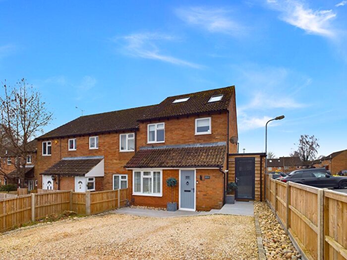 4 Bedroom End Of Terrace House For Sale In George Close, Marlow, Buckinghamshire, SL7