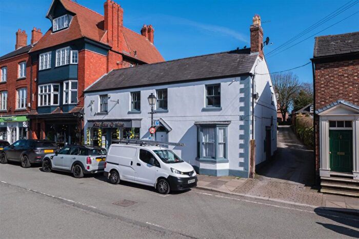 2 Bedroom Flat For Sale In High Street, Tarporley, CW6