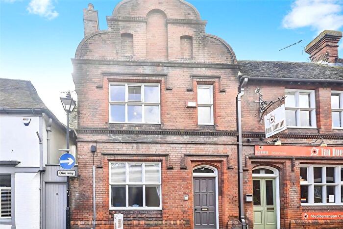 2 Bedroom Flat To Rent In New Street, Sandwich, Kent, CT13