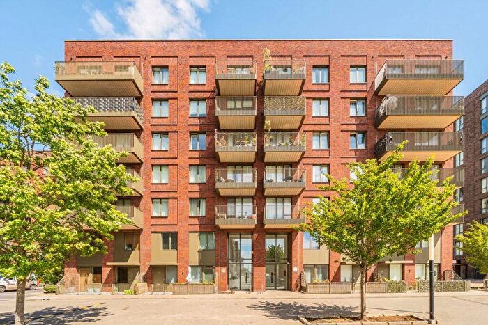 3 Bedroom Flat For Sale In Shackleton Way, Royal Wharf, E16