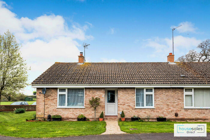 2 Bedroom Semi-Detached Bungalow For Sale In Hill View Wantage, Kingston Lisle, OX12