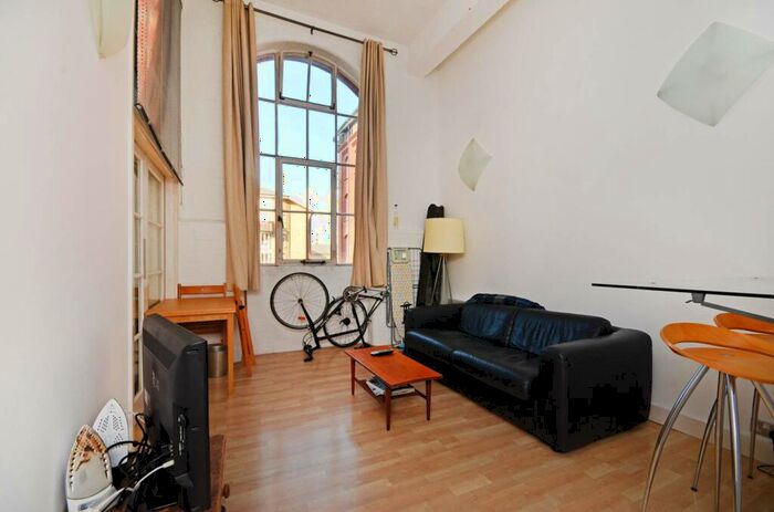 2 Bedroom Flat To Rent In Fairfield Road, Bow, London, E3