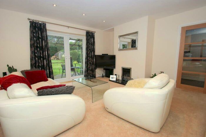 3 Bedroom Town House To Rent In Miles Hill Crescent, Chapel Allerton, Leeds, LS7