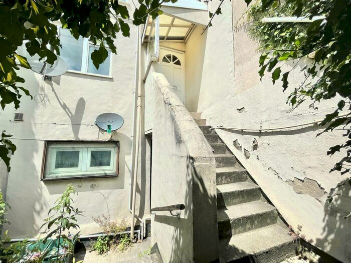 Studio To Rent In West Street, Old Market, BS2