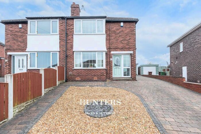 3 Bedroom Semi-Detached House To Rent In Windermere Road, Castleford, WF10