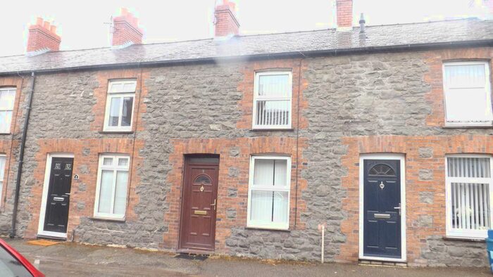2 Bedroom Property To Rent In Tan Y Graig, Bangor, Gwynedd, LL57