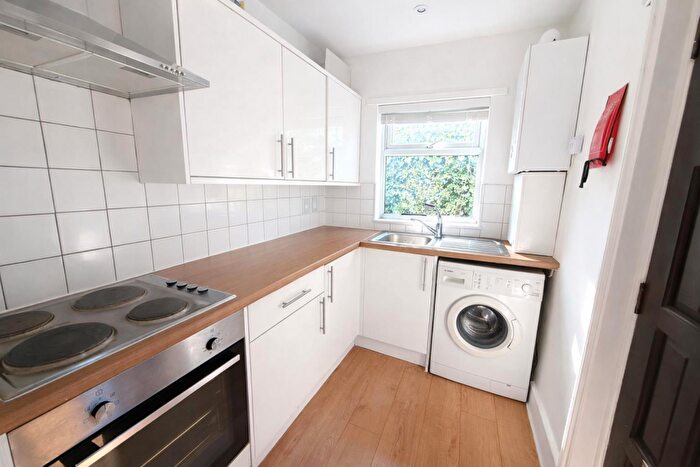 3 Bedroom End Of Terrace House To Rent In Middlewood Road, Sheffield, S6