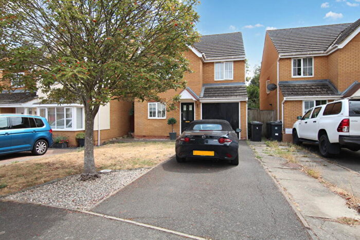 4 Bedroom Detached House For Sale In Carlisle Close, Sandy, Bedfordshire, SG19