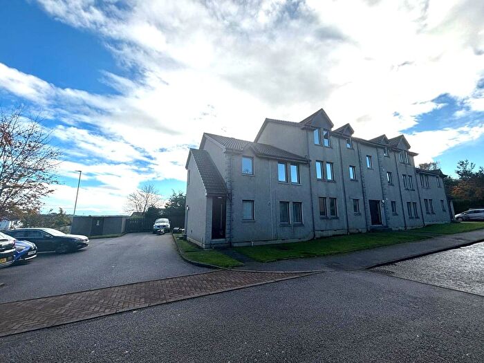 2 Bedroom Flat For Sale In Esslemont Drive, Inverurie, Aberdeenshire, AB51