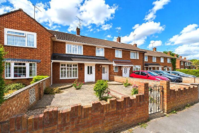 3 Bedroom Terraced House For Sale In Keates Green, Bracknell, Berkshire, RG42