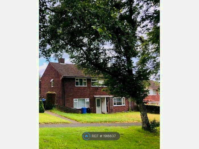 3 Bedroom Semi-Detached House To Rent In Farm Crescent, Sheffield, S20