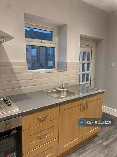 2 Bedroom Terraced House To Rent In Mount Avenue, Bradford, BD2