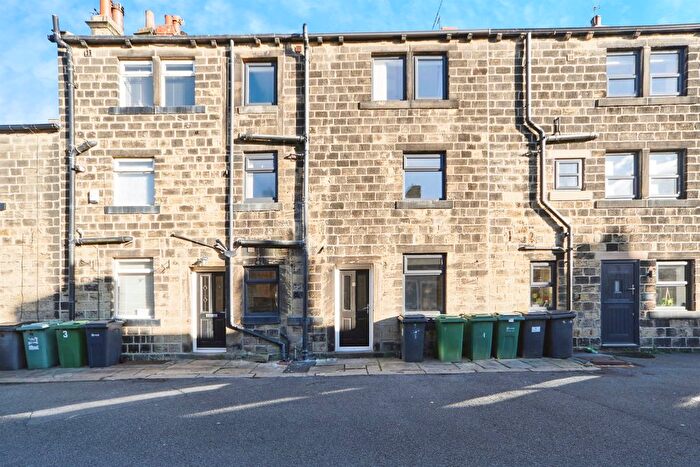4 Bedroom Terraced House For Sale In Woodland View, Calverley, Pudsey, LS28