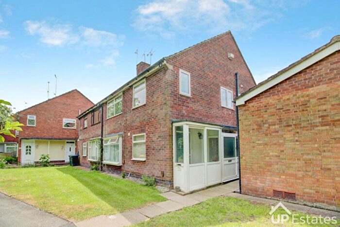 2 Bedroom Maisonette For Sale In Linnet Close, Coventry, CV3