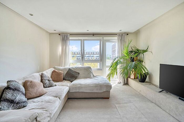 2 Bedroom Flat For Sale In Thetford House, St. Saviours Estate, SE1