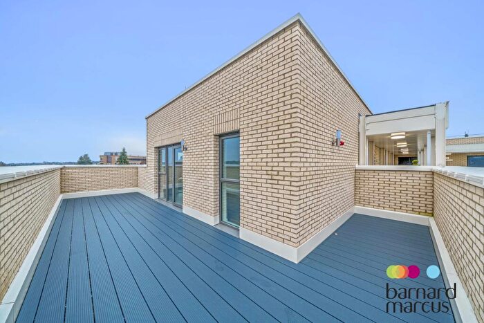 2 Bedroom Apartment To Rent In Victoria Road, Barnet, EN4