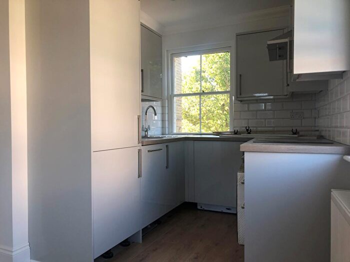 1 Bedroom Flat To Rent In New London Road, Chelmsford, CM2