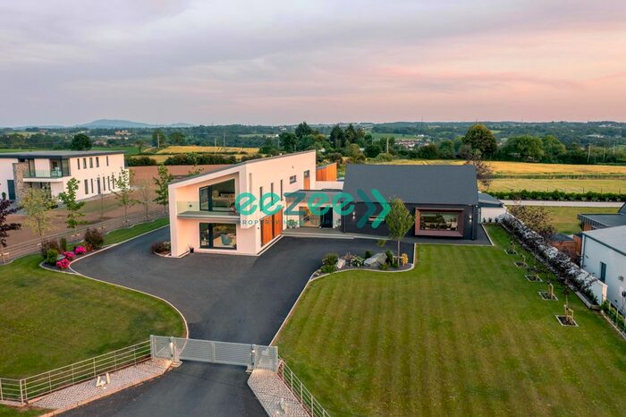 4 Bedroom Detached House For Sale In Mountain View Manor, Waterloo Road, Lisburn, County Antrim, BT27