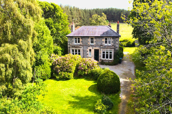 5 Bedroom Detached House For Sale In Ardbroilach Road, Kingussie **Back On The Market**, PH21