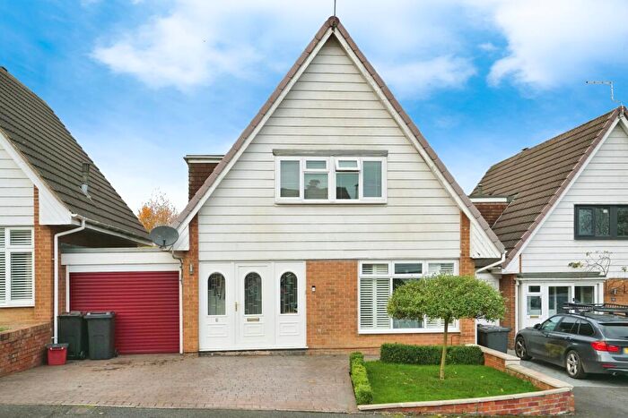 3 Bedroom Link Detached House For Sale In Devon Close, Moira, Swadlincote, Leicestershire, DE12