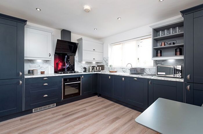 3 Bedroom Flat To Rent In Learmonth Avenue, Edinburgh, EH4