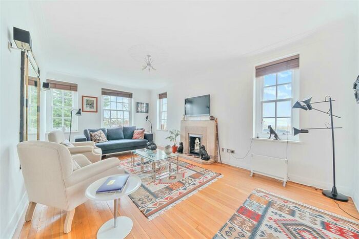2 Bedroom Flat To Rent In Prince Arthur Road, Hampstead Village, NW3