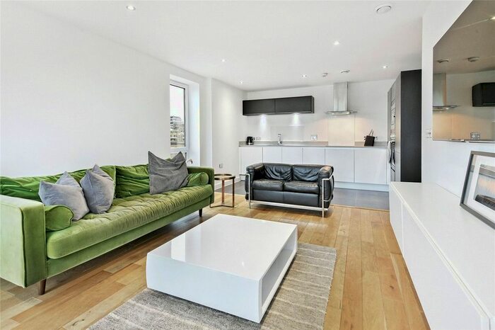 2 Bedroom Flat To Rent In Eltringham Street, London, SW18