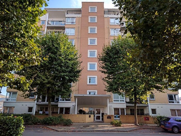 2 Bedroom Flat To Rent In Adventurers Court, Newport Avenue, East India Dock, London, E14