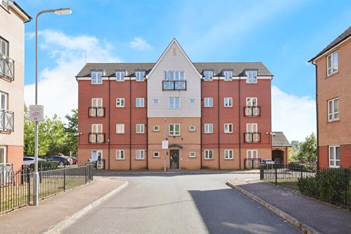 2 Bedroom Flat For Sale In River View, Northampton, NN4